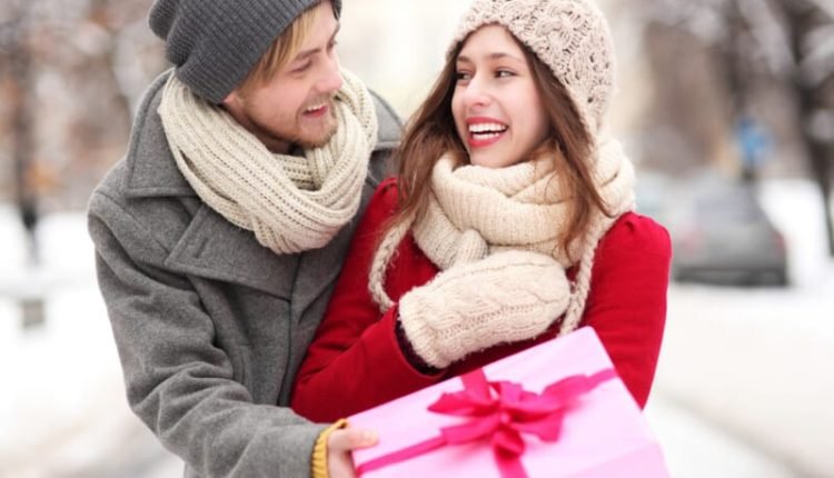 10 gift ideas for women who travel

